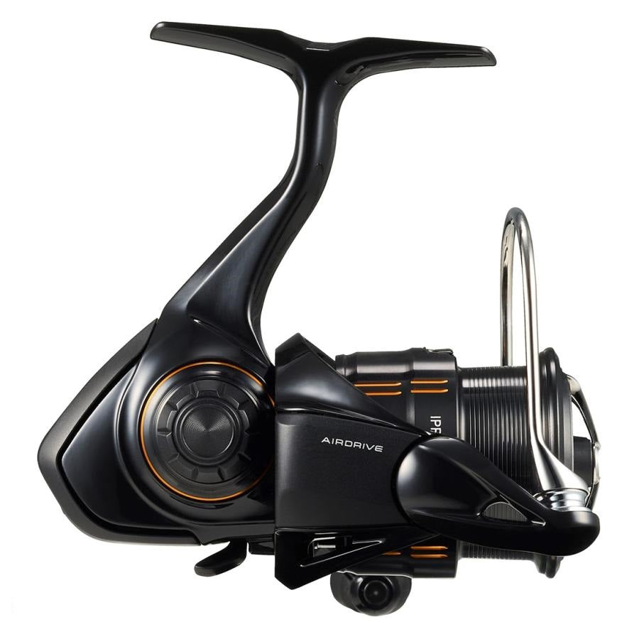 DAIWA_25_Iprimi_LT2000S_sides.
